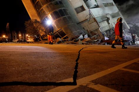 taiwan earthquake now live